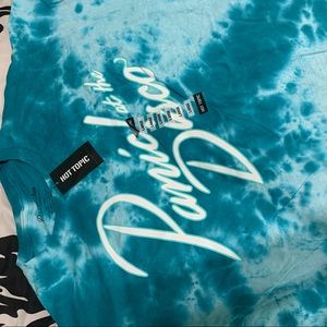 Large hot topic tshirt